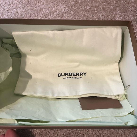 Burberry slides - Picture 2 of 4